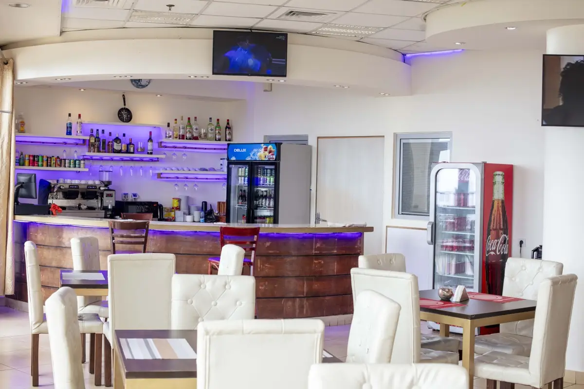 Establishment photo 11